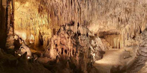 Beitragsbild des Blogbeitrags Drachenhöhlen Mallorca 