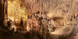 Beitragsbild des Blogbeitrags Drachenhöhlen Mallorca