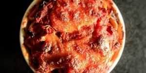 Beitragsbild des Blogbeitrags überbackene Rigatoni mit Ricotta Füllung
