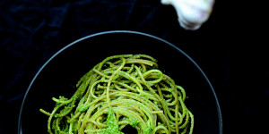 Beitragsbild des Blogbeitrags Rucola-Spinat Pesto