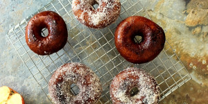 Beitragsbild des Blogbeitrags Apfel-Cider Donuts 