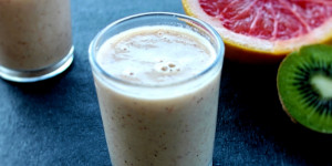Beitragsbild des Blogbeitrags Grapefruit- Kiwi Smoothie