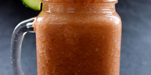 Beitragsbild des Blogbeitrags Grapefruit-Gurken Smoothie 