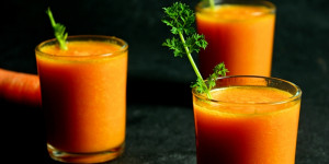 Beitragsbild des Blogbeitrags Karotten-Orangen Smoothie 