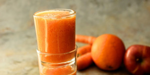 Beitragsbild des Blogbeitrags Karotten-Orangen Smoothie 