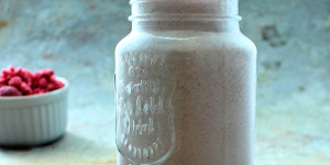 Beitragsbild des Blogbeitrags Himbeer-Vanille Shake