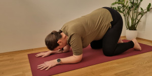 Beitragsbild des Blogbeitrags Yogaübungen bei Beckenendlage 