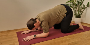 Beitragsbild des Blogbeitrags Yogaübungen bei Beckenendlage