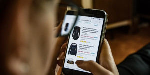 Beitragsbild des Blogbeitrags Online-Shoppen in der Krise
