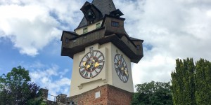Beitragsbild des Blogbeitrags Schlossberg Graz // Märchenbahn // Schlossbergrutsche