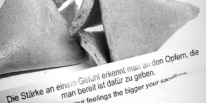 Beitragsbild des Blogbeitrags Glückskeks über Stärke und Gefühl 