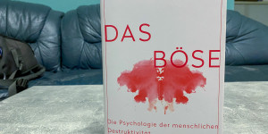 Beitragsbild des Blogbeitrags Das Böse: Die Psychologie der menschlichen Destruktivität von Reinhard Haller
