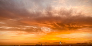 Beitragsbild des Blogbeitrags Sonnenuntergang in Graz Raaba Puch Werke 