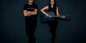 Beitragsbild des Blogbeitrags ZWASAM Kerstin & Michael Hausegger Musik Musiker Portrait im Fotostudio 