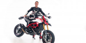 Beitragsbild des Blogbeitrags Motorrad Ducati Hypermotard 939 SP Bike im Fotostudio 
