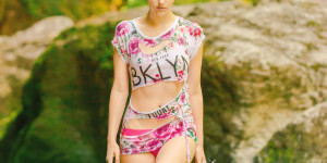 Beitragsbild des Blogbeitrags Female Model Kyara Wasser Bikini Fotoshooting in der Raab Steiermark 