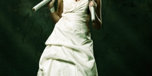 Beitragsbild des Blogbeitrags Killer Braut mit Katana Schwerter Adobe Photoshop Bildbearbeitung Calvinize 