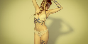 Beitragsbild des Blogbeitrags Dreadlocks Dreads Female Model Lisa Nude Dessous Photography Tattoo Piercing