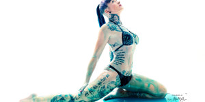 Beitragsbild des Blogbeitrags BodySlime Schleim Fotoshooting mit Female Tattoo Model Marietta Girl im Fotostudio