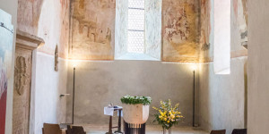 Beitragsbild des Blogbeitrags Pfarrkirche Anger mit Taufbecken Steiermark