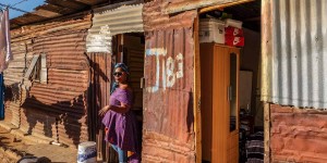Beitragsbild des Blogbeitrags Visiting a Township in South Africa – A Guided Tour of Kayamandi in Stellenbosch 