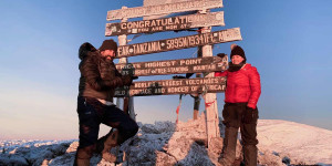 Beitragsbild des Blogbeitrags Climbing Kilimanjaro Trek Guide – Successfully Summit the Roof of Africa 