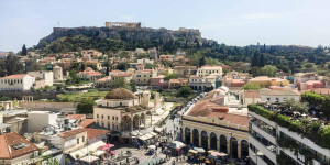 Beitragsbild des Blogbeitrags This is How to Travel to Athens – A City Guide for Greeces Capital 