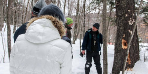 Beitragsbild des Blogbeitrags Snowshoeing in Mont Tremblant? Take the Fire Man Snowshoe Tour!