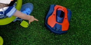 Beitragsbild des Blogbeitrags Husqvarna Spielzeug Automower im Test 