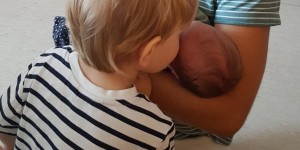Beitragsbild des Blogbeitrags Reflux bei Babys – unsere Erfahrung und besten Tipps