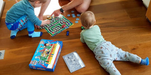 Beitragsbild des Blogbeitrags Das verrückte Labyrinth – Junior Version Paw Patrol von Ravensburger – Spieleempfehlung