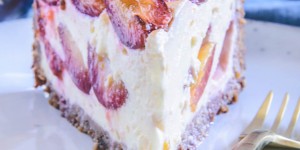 Beitragsbild des Blogbeitrags Zwetschgen-Topfenkuchen mit Nuss-Mürbteig