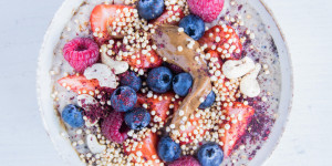 Beitragsbild des Blogbeitrags 7 gesunde Porridge-Toppings 