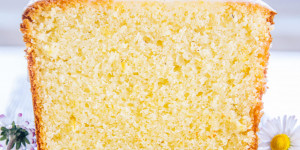 Beitragsbild des Blogbeitrags Der beste saftige Zitronenkuchen