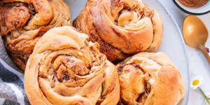 Beitragsbild des Blogbeitrags Grundrezept für süßen Hefeteig (Germteig) ohne Zucker