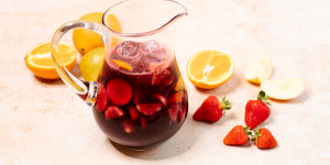 Beitragsbild des Blogbeitrags Sangria erfrischendes Sommergetränk mit Alkohol 