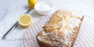 Beitragsbild des Blogbeitrags Saftiger Zitronen Kuchen