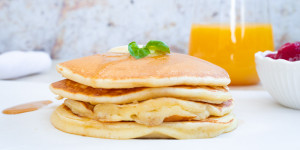 Beitragsbild des Blogbeitrags Buttermilch Pancakes 