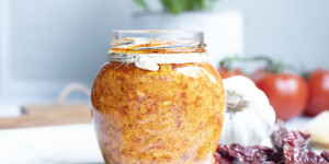 Beitragsbild des Blogbeitrags Chili Pesto: Feurig scharf