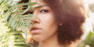 Beitragsbild des Blogbeitrags Wir sponsern talentierte Musikerin Bibiane Zimba