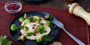 Beitragsbild des Blogbeitrags Hummus, Kohlsprossen, Granatapfel 