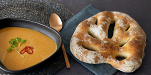 Beitragsbild des Blogbeitrags Scharfe Paprika-Linsen Cremesuppe