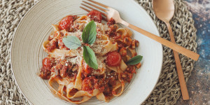 Beitragsbild des Blogbeitrags vegane Sommerpasta