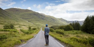 Beitragsbild des Blogbeitrags Remote Work and Loneliness: 5 Tips for Digital Nomads
