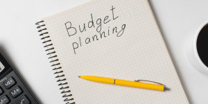 Beitragsbild des Blogbeitrags Wie ich mein monatliches Budget lieben lernte 