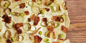 Beitragsbild des Blogbeitrags Einfacher Flammkuchen | Schnelles Rezept