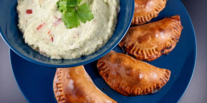 Beitragsbild des Blogbeitrags Vollkorn-Empanadas | Spanische Teigtaschen 