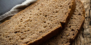 Beitragsbild des Blogbeitrags Geruda Sauerteigbrot – extra knusprig, extra saftig 