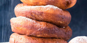 Beitragsbild des Blogbeitrags Kiachl – Rezept für traditionelle Bauernkrapfen aus Tirol