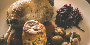 Beitragsbild des Blogbeitrags Weihnachtliches Gourmetmenü für Zuhause [Gewinnspiel mit Gartenhotel Maria Theresia] 
